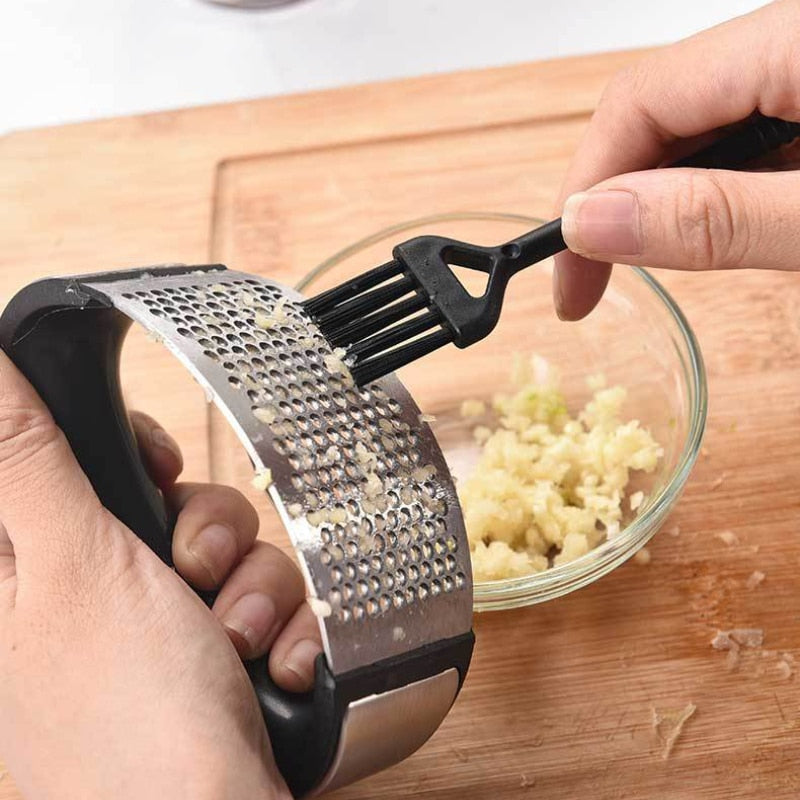 garlic-press-crusher - Esteem Kitchen