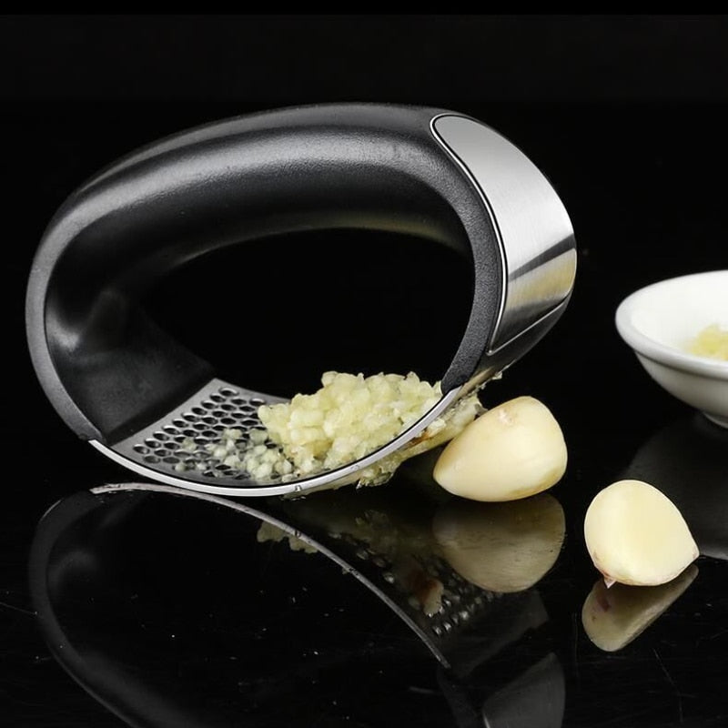 garlic-press-crusher - Esteem Kitchen