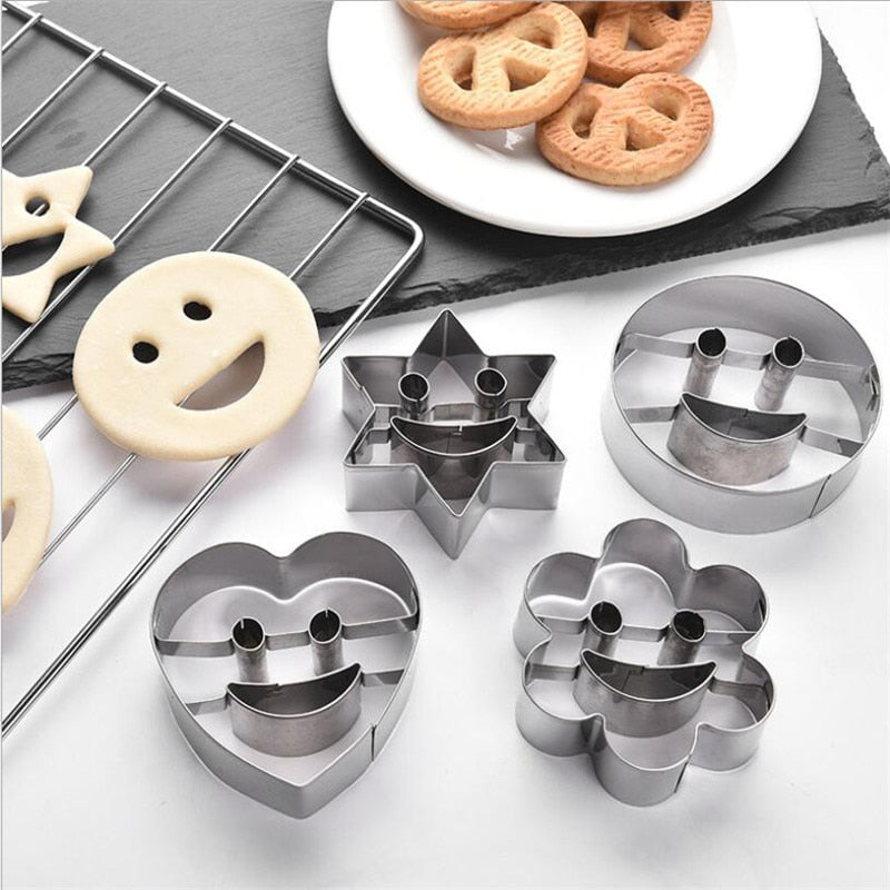 smiley-face-cookie-cutter